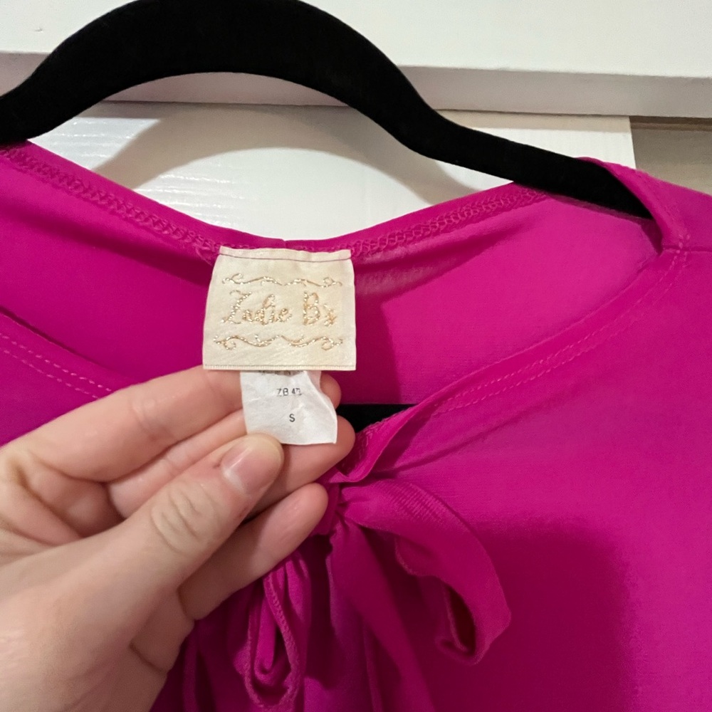 Chic Fuchsia Women's Tunic with Bow Details - Picture 2 of 5